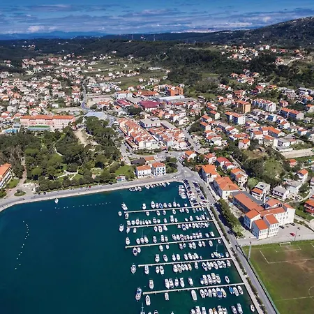 Апартаменты Gorgeous In Palit